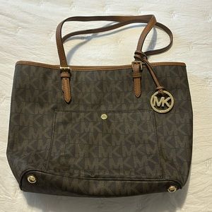 Like new Michael Kors tote